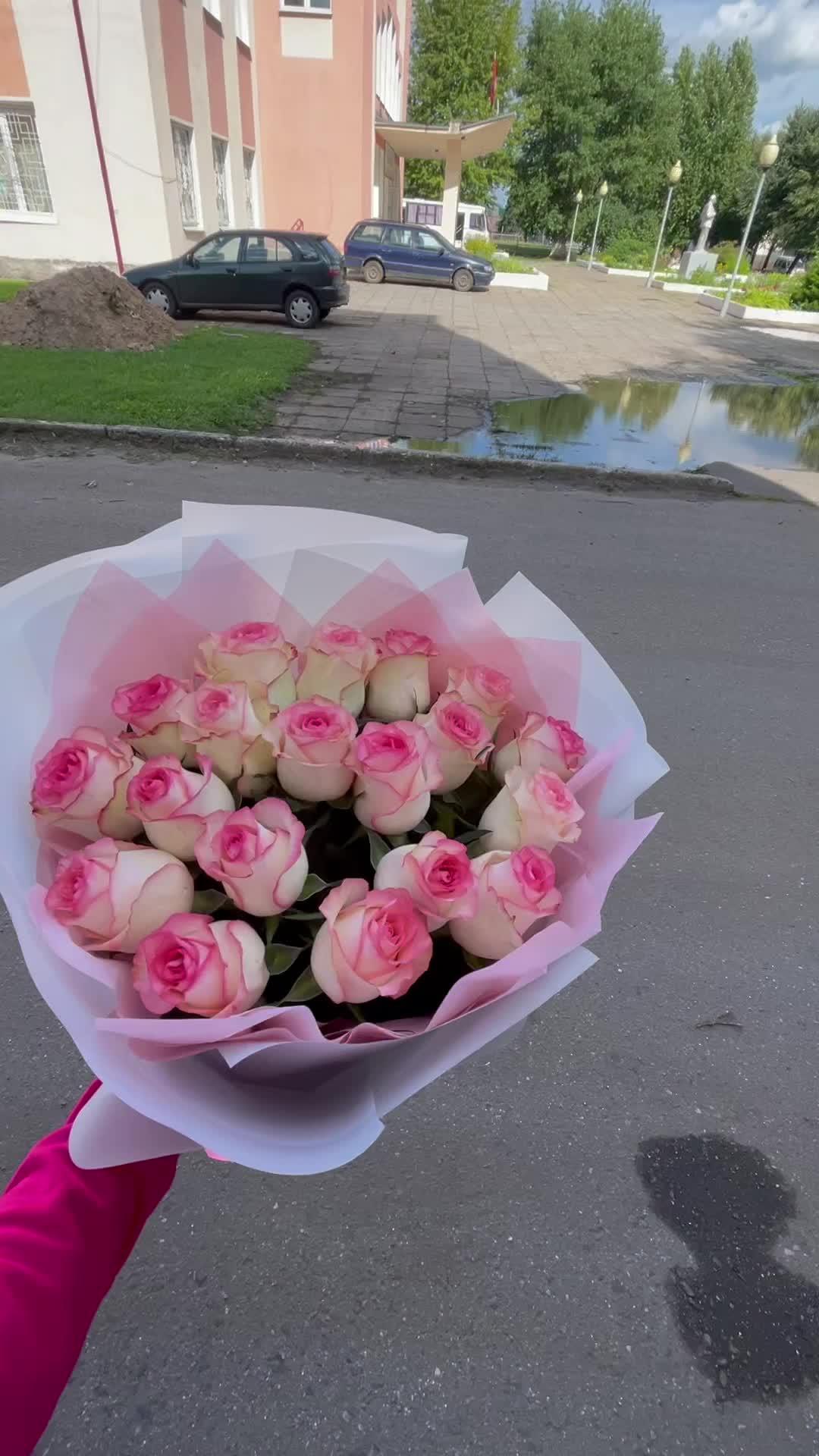 Stone Bridge Stone workshop space where corporate flower arrangements are designed and prepared for business delivery